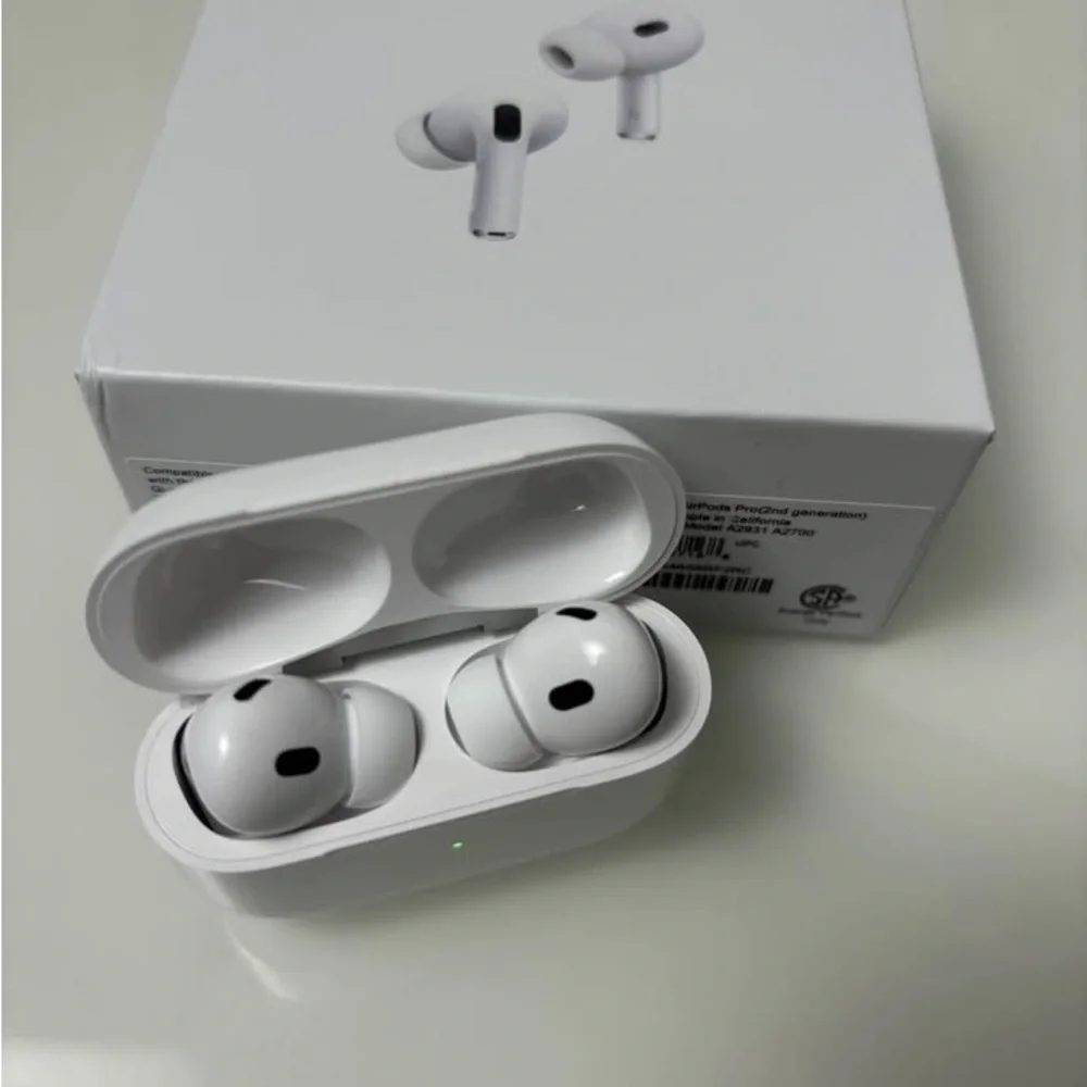 Apple AirPods Pro with White Charging Case
